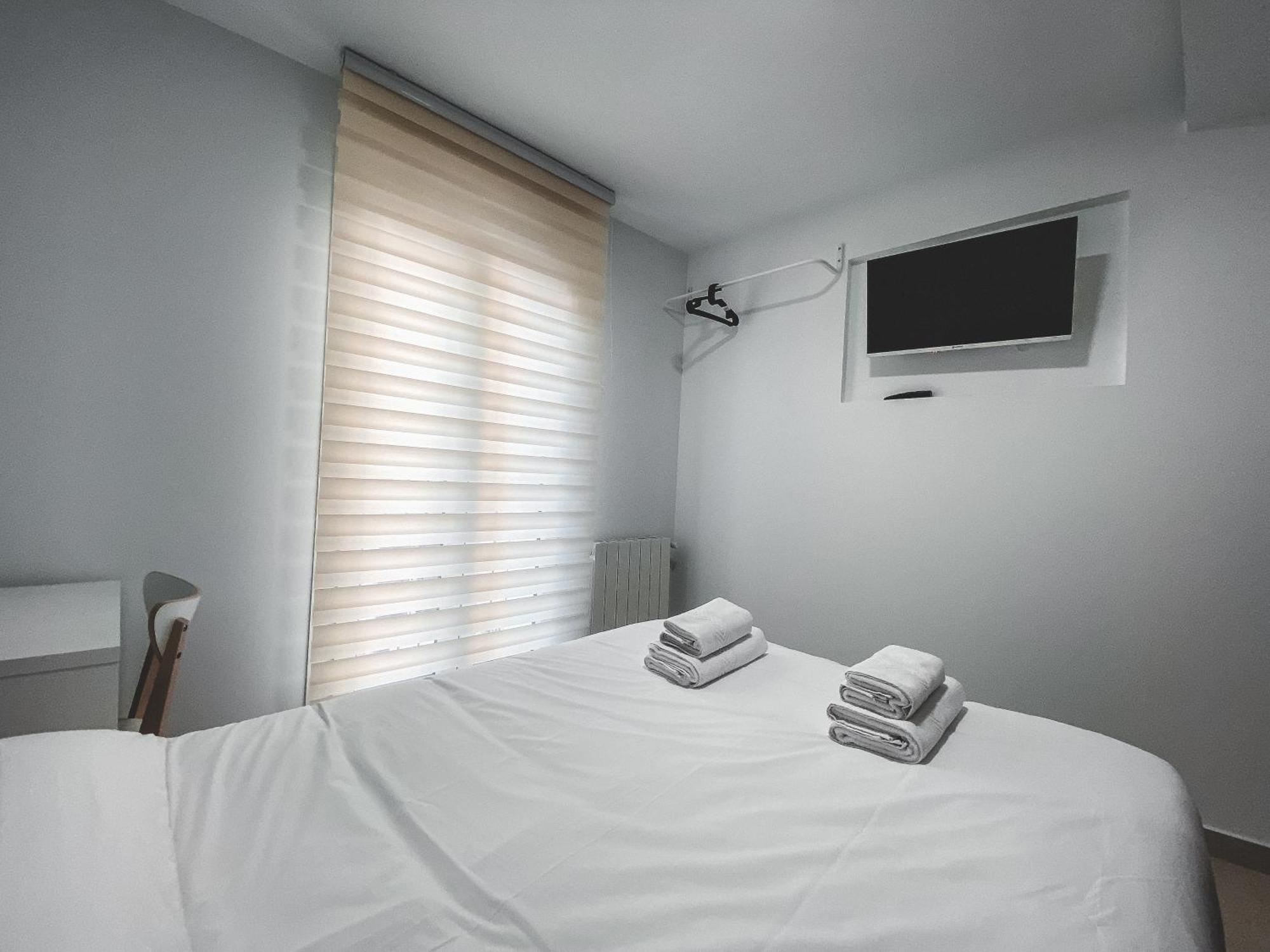 Casa San Juan - Habitaciones Privadas לוגרוניו מראה חיצוני תמונה